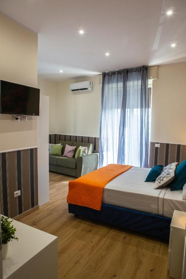 Airport Fly House Hotel Naples Exterior photo